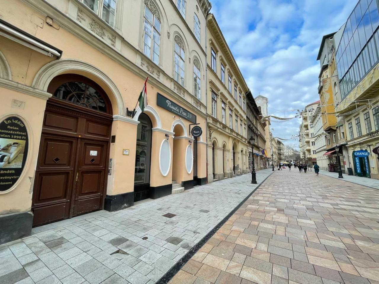 La Fortezza Panzio Budapest Exterior photo